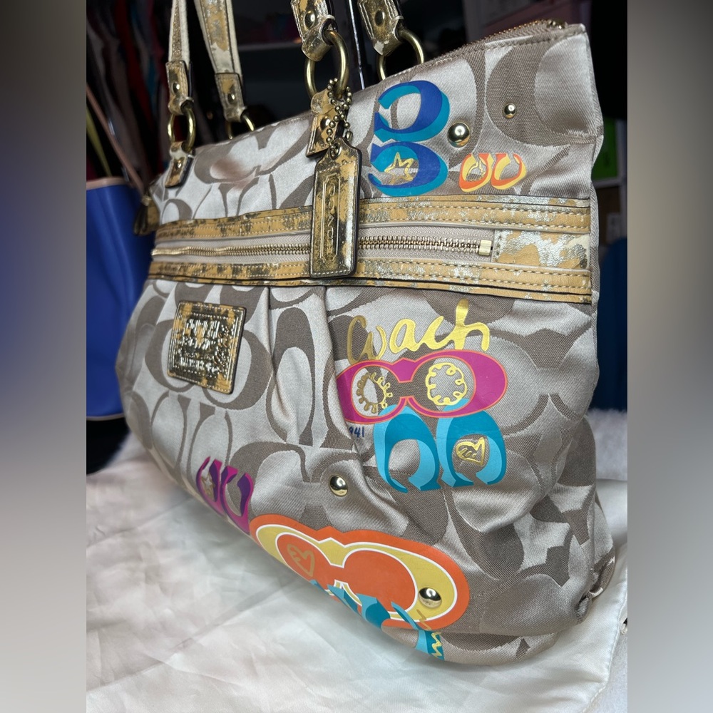 Authentic Coach bag - Picture 2 of 16